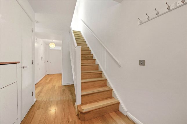 Flat 43, Donnington Court,, Donnington Road, London photo 4