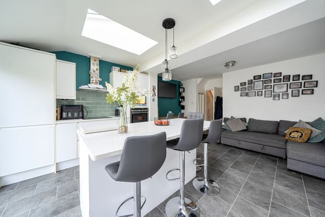 130, Aragon Road, Morden photo 3