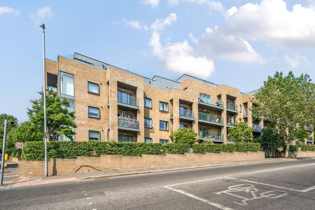 Flat for sale in Old Shoreham Road, Hove