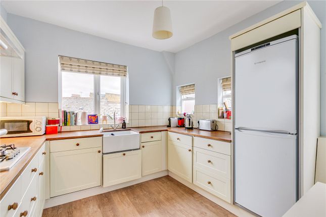 205, Stephendale Road, London photo 2