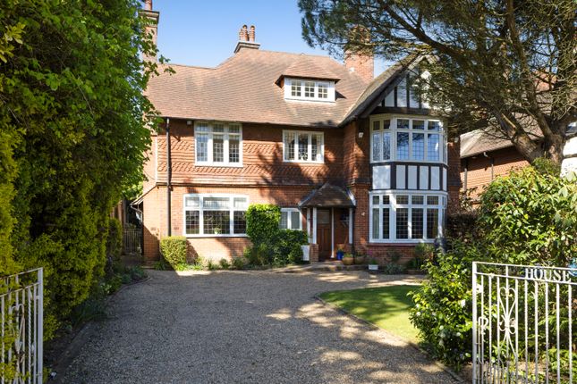 Thumbnail Detached house for sale in Muster Green North, Haywards Heath