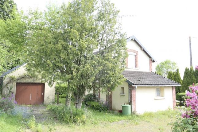 Detached house for sale in Les Loges-Marchis, Basse-Normandie, 50600, France