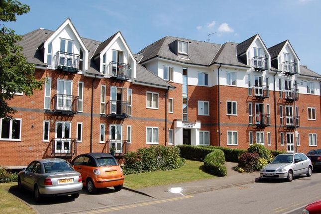 Thumbnail Flat to rent in Park View Close, St Albans