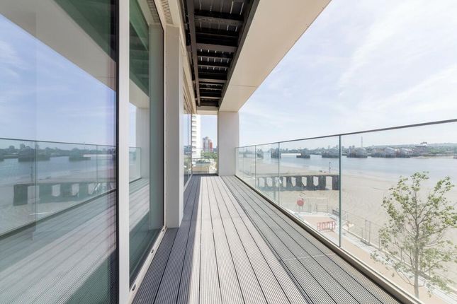 Liner House, Admiralty Avenue, London photo 2