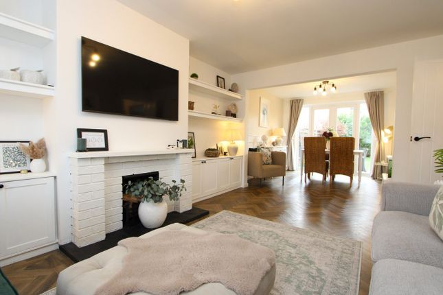 13, Manor Way, Chipping Sodbury photo 4