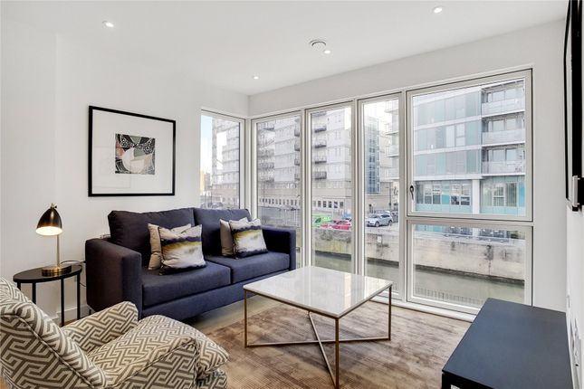Thumbnail Flat to rent in Highland Street, London