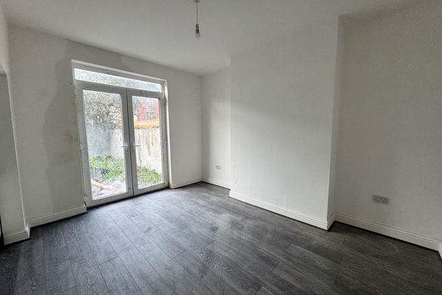 15, Holly Grove, Liverpool photo 2