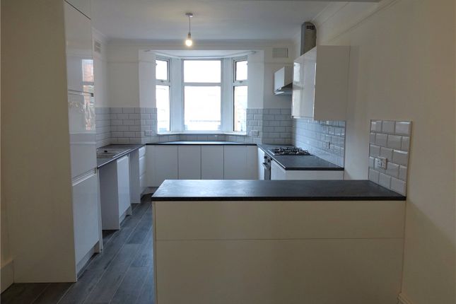 15, Holly Road, Northamptonshire photo 4