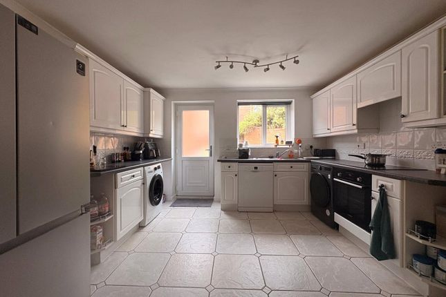 27, Furnace Drive, Northamptonshire photo 4
