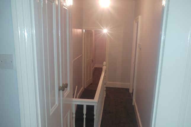 69, Gordon Road, Gillingham photo 3