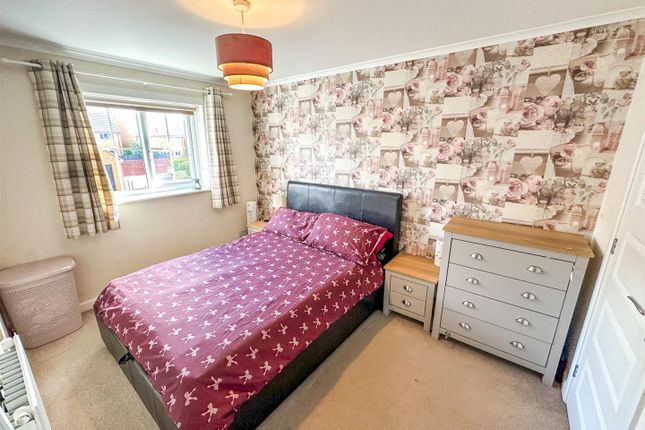 14, Michaels Drive, CORBY photo 4
