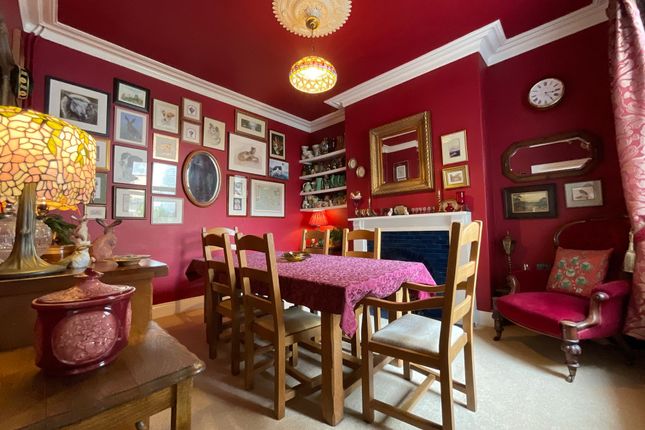 31 Manor Road, Scarborough photo 2