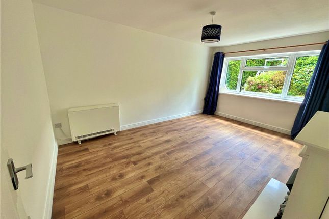 32, Hill Rise, Pembrokeshire photo 4