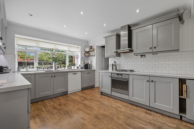 Kyrema Oak Hill Road, Romford photo 4