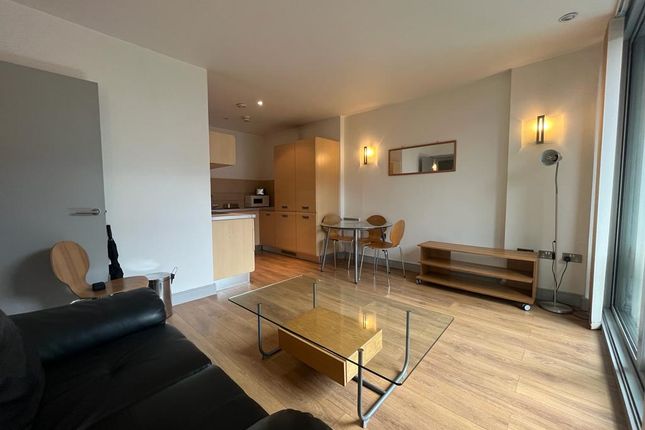 Flat A 4-5, 1 Watson Street, Manchester photo 3