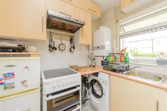 Prospect Road, Woodford Green photo 4