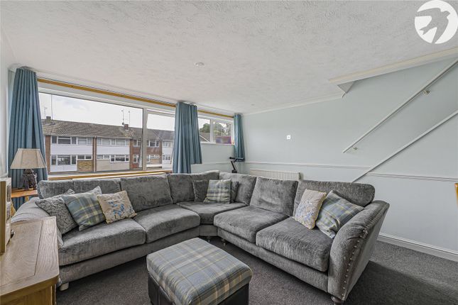 83, Cedar Drive, Dartford photo 2