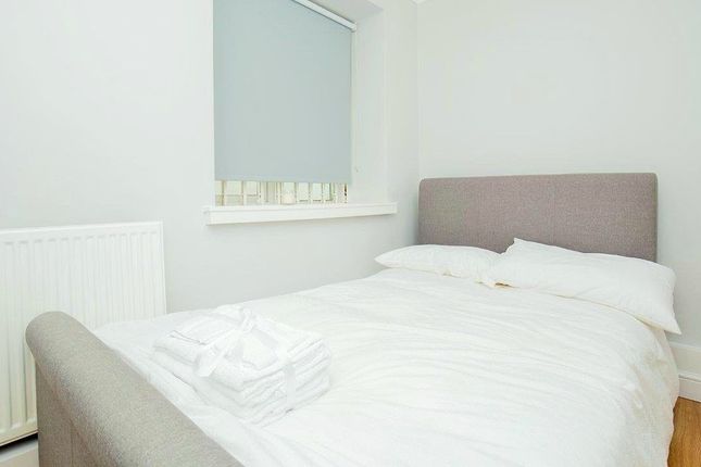 Flat 1, 237 Camden Road, London photo 4