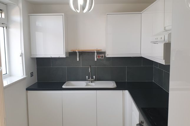 Flat 16, London photo 2