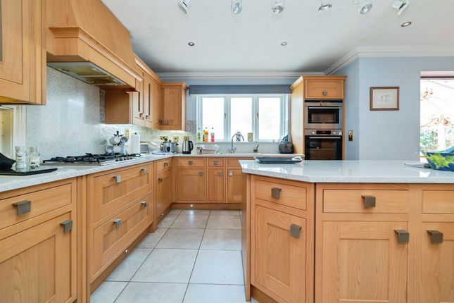 15, Danesbury Park, Hertford photo 4