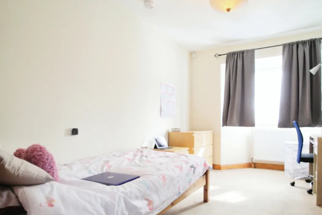 9a Cardwell Crescent, Oxford photo 2