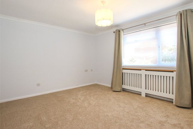 17, Seaton Close, Hampshire photo 4