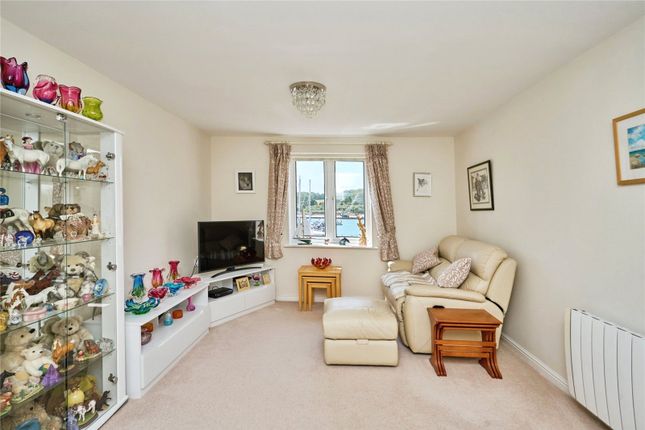 84, Medina View, Isle of Wight photo 4