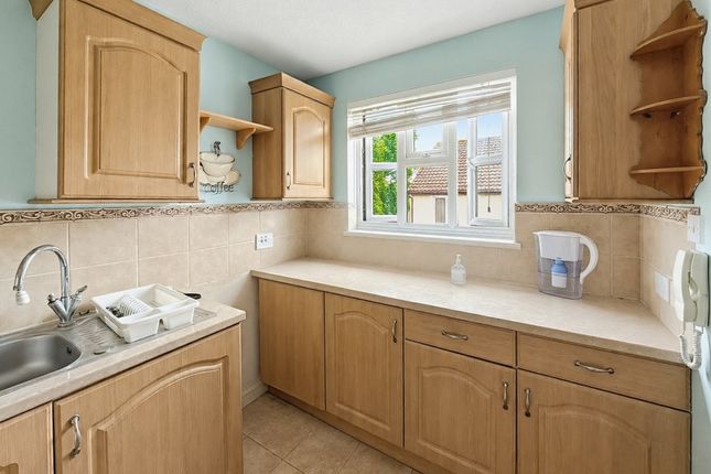 Flat Flat 6, Carisbrooke Lodge, Hilltop Close, Rayleigh photo 2