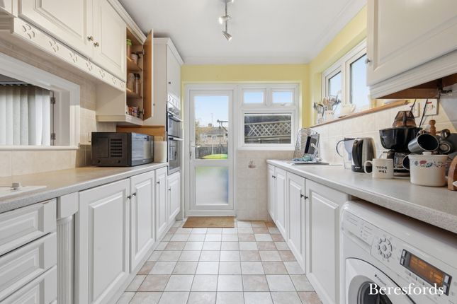 11, Chelmer Drive, Brentwood photo 2