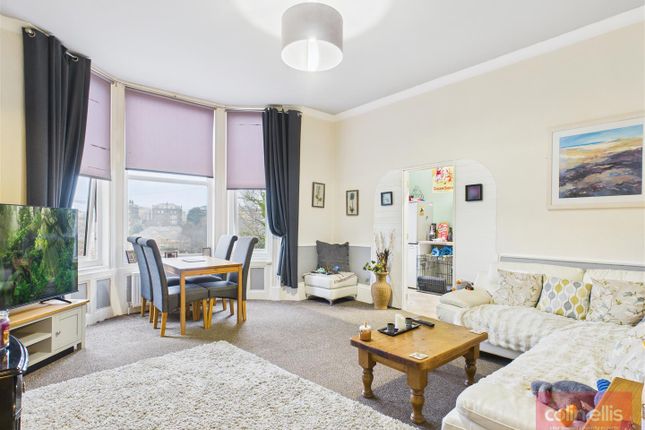 Flat 1, 2 & 3, 10, Grosvenor Crescent, Scarborough photo 2