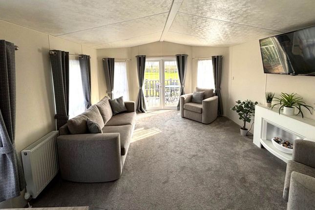 Delta Langford, Derwent photo 3
