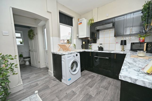 3, Littlefield Lane, Barnsley photo 2
