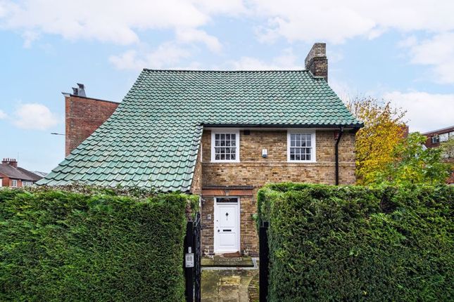 Detached house for sale in Wellgarth Road, Hampstead Garden Suburb