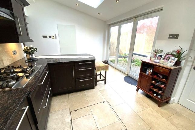 52, Listowel Road, Dagenham photo 4