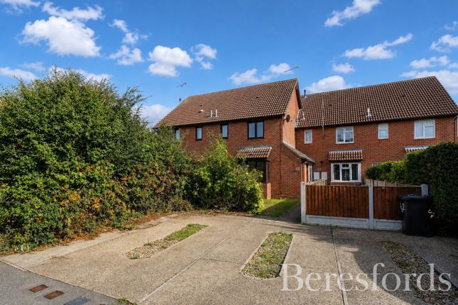 1-bed terraced on Falcon Fields, Essex, £215,000