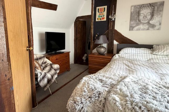 The Top Room, Room 6, Hopewell House, Ashford photo 5
