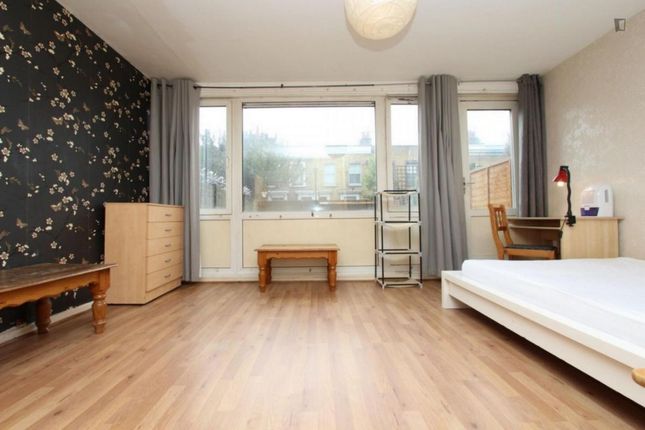 Thumbnail Room to rent in Royal Victor Place, Old Ford Road, London