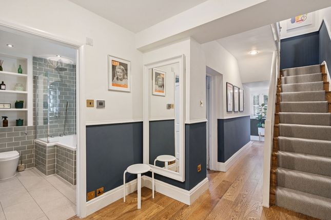 55b, Elmore Street, London photo 4