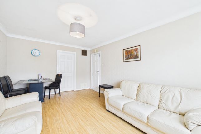 5, Melbourne Court TynYParc Road, Cardiff photo 4
