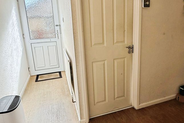 3 Avon Close, Leicester photo 4