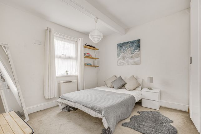 Thumbnail Maisonette for sale in North End Road, Barons Court