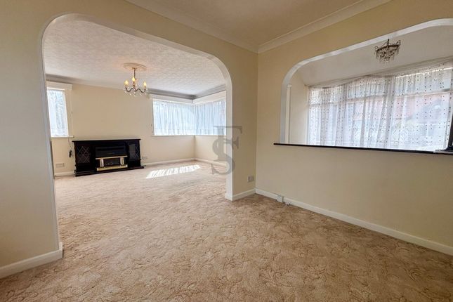 1 Maytree Drive, Leicester photo 2