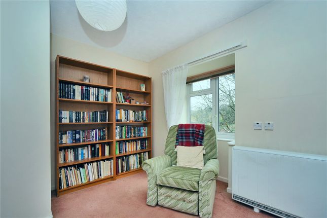 Flat 46, Rowan Mead,, Henbit Close, Surrey photo 4
