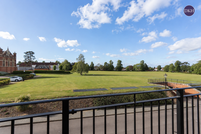 6 Admiral House,, Marlborough Drive, Hertfordshire photo 4