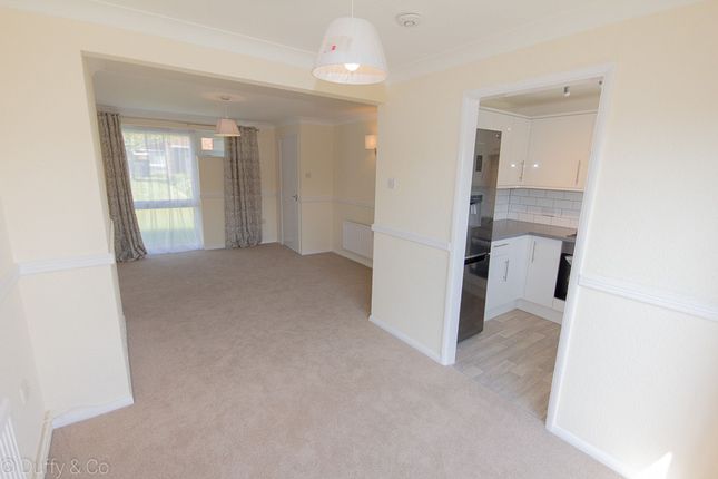 21 Bluebell Close, Haywards Heath photo 5