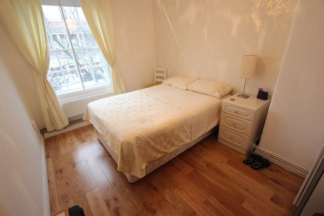 43xx Buckmaster House, Holloway Road, London photo 4