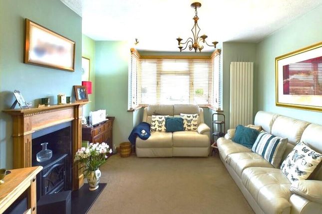 8, Brockenhurst Road, Aldershot photo 2