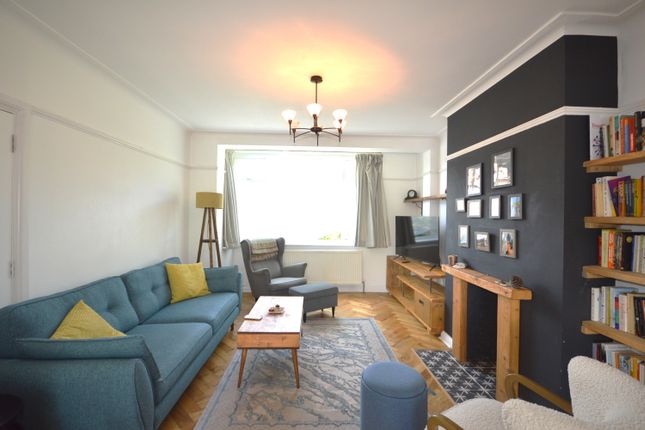 42, Montpelier Rise, Wembley photo 4