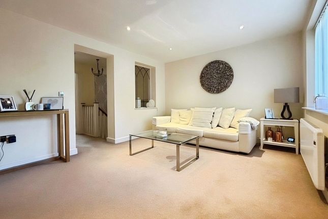 1, Oakcot Gardens, Reading photo 2