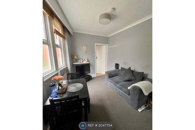 Flat to rent in Muswell Road, London